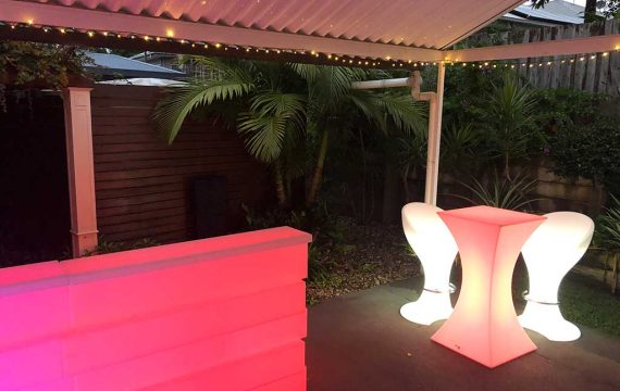 Elegant-Bar-Square-Cocktail-Table-Bar-stools